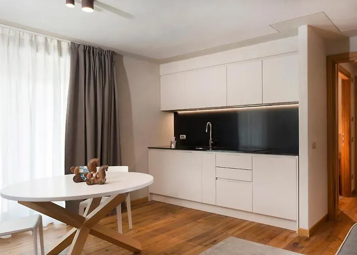 Ξενοδοχείο με διαμερίσματα 3 3*